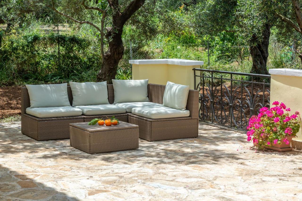 Olivegrove Villa - Nestled In Olive Trees With Private Pool, By Zantewize Tragaki Exterior foto